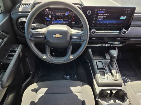 Used 2024 Chevrolet Colorado W/T image 15