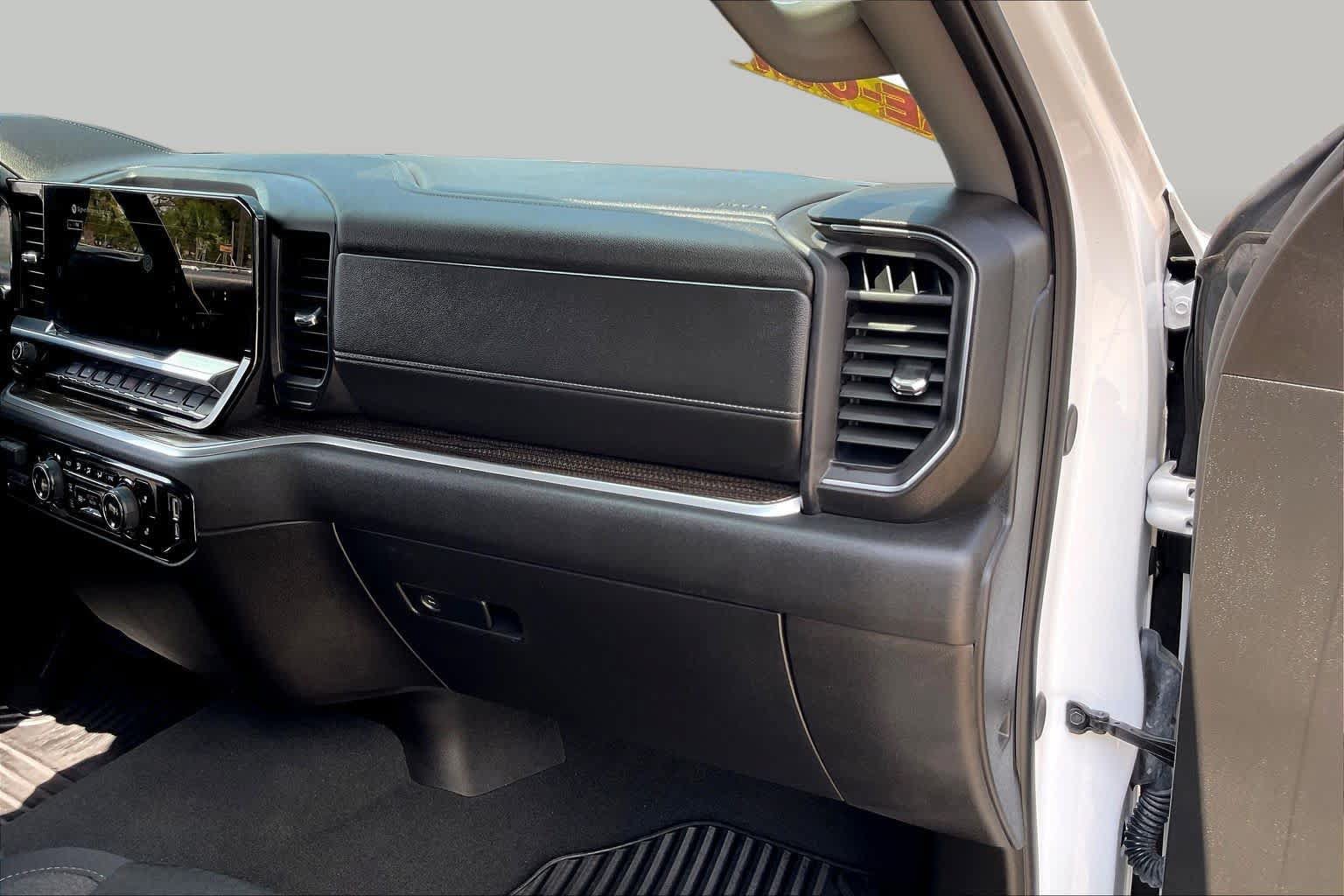 Used 2026 Chevrolet Silverado 1500 RST RWD image 32
