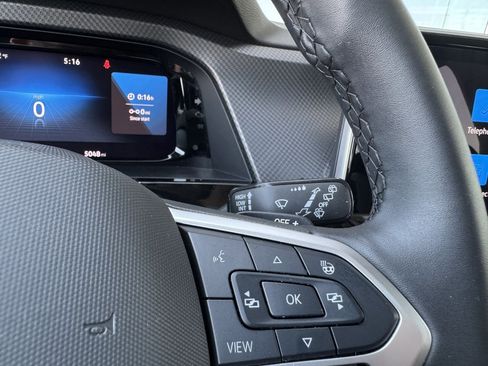 Used 2024 Volkswagen Atlas Peak Edition SE image 29