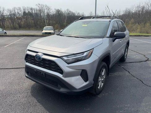 Certified 2024 Toyota RAV4 LE AWD/4WD image 7