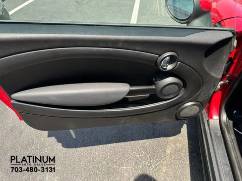 Used 2011 MINI Cooper Convertible FWD image 13