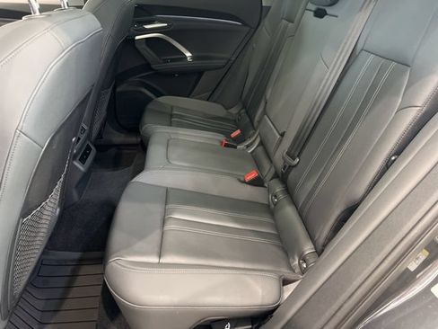 Used 2025 Audi Q5 Premium w/ Convenience Package AWD/4WD image 13