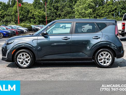 Used 2025 Kia Soul LX w/ LX Technology Package FWD image 9