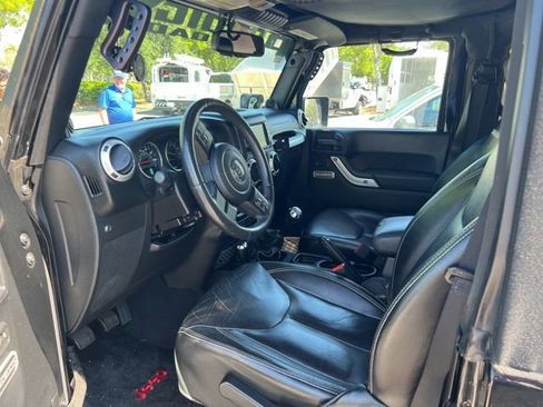Used 2014 Jeep Wrangler Sahara w/ Connectivity Group AWD/4WD image 5
