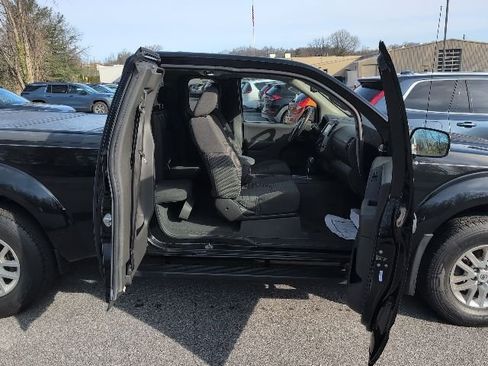Used 2019 Nissan Frontier SV w/ Value Truck Package image 16