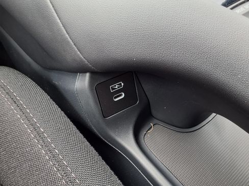 New 2027 Honda HR-V LX image 17