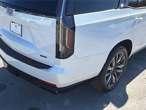 Used 2024 Cadillac Escalade Sport w/ Touring Package image 12