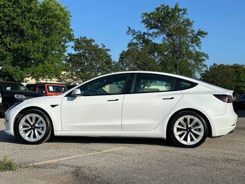 Used 2022 Tesla Model 3 Long Range AWD/4WD image 3