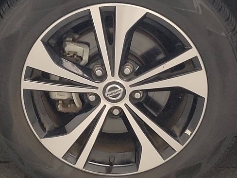 Used 2023 Nissan Sentra SV FWD image 31