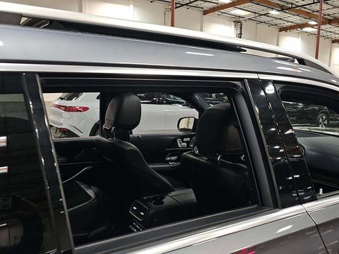 Used 2022 Mercedes-Benz GLS 450 4MATIC w/ AMG Line Exterior image 19