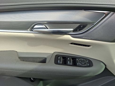 Used 2021 Cadillac XT5 Premium Luxury image 13