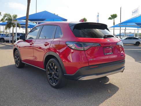 Used 2025 Honda HR-V Sport image 9