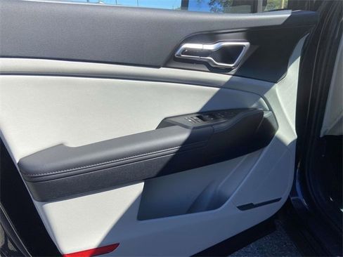 New 2026 Kia Sportage EX image 12