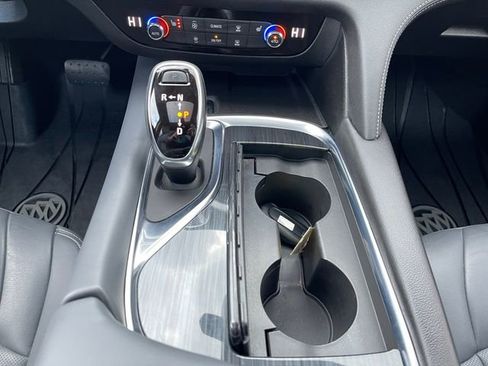 Used 2020 Buick Enclave Essence w/ Sound and Sites Package image 25