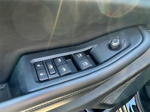 Used 2023 Jeep Grand Cherokee L Laredo image 14