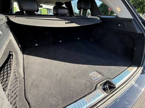 Used 2021 Mercedes-Benz GLC 300 image 11
