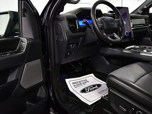 Used 2025 Ford F150 Lightning Lariat AWD/4WD image 18