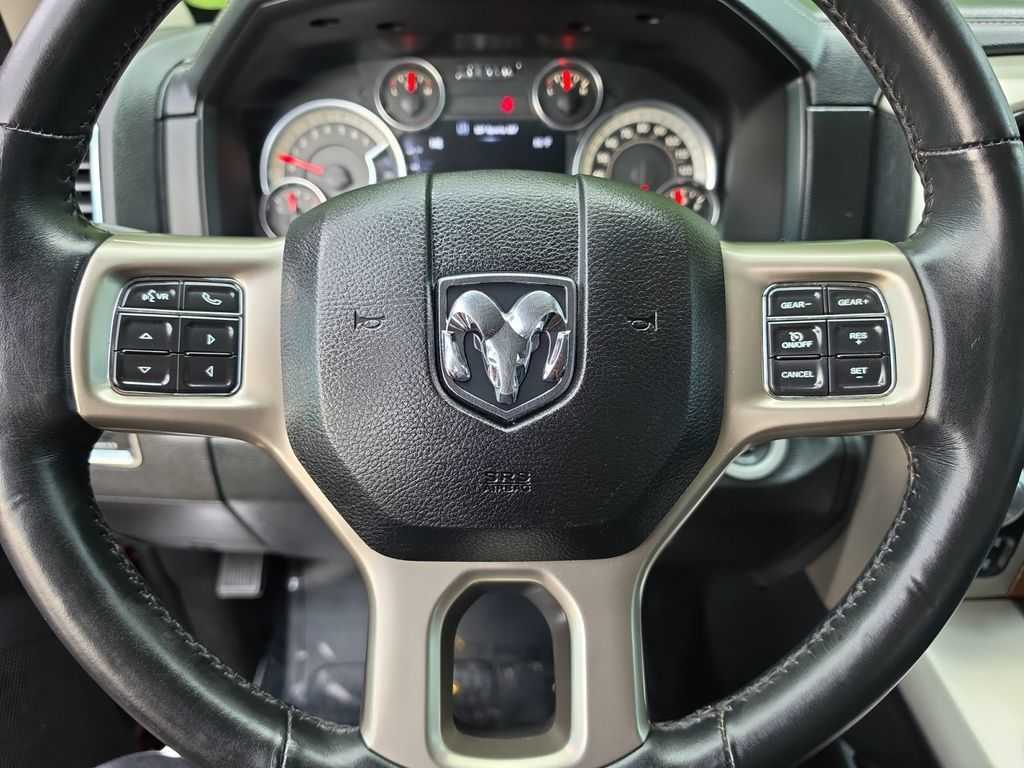 Used 2016 RAM 1500 Laramie w/ Convenience Group AWD/4WD image 12