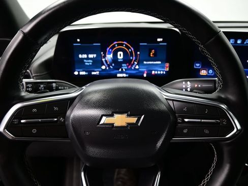 Used 2025 Chevrolet Traverse LT AWD/4WD image 14