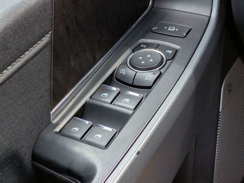 Used 2024 Ford F250 Lariat AWD/4WD image 25