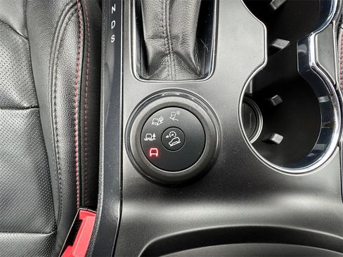 Used 2018 Ford Explorer Sport image 19