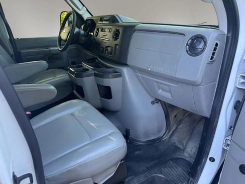 Used 2014 Ford E-350 and Econoline 350 Super Duty RWD image 6