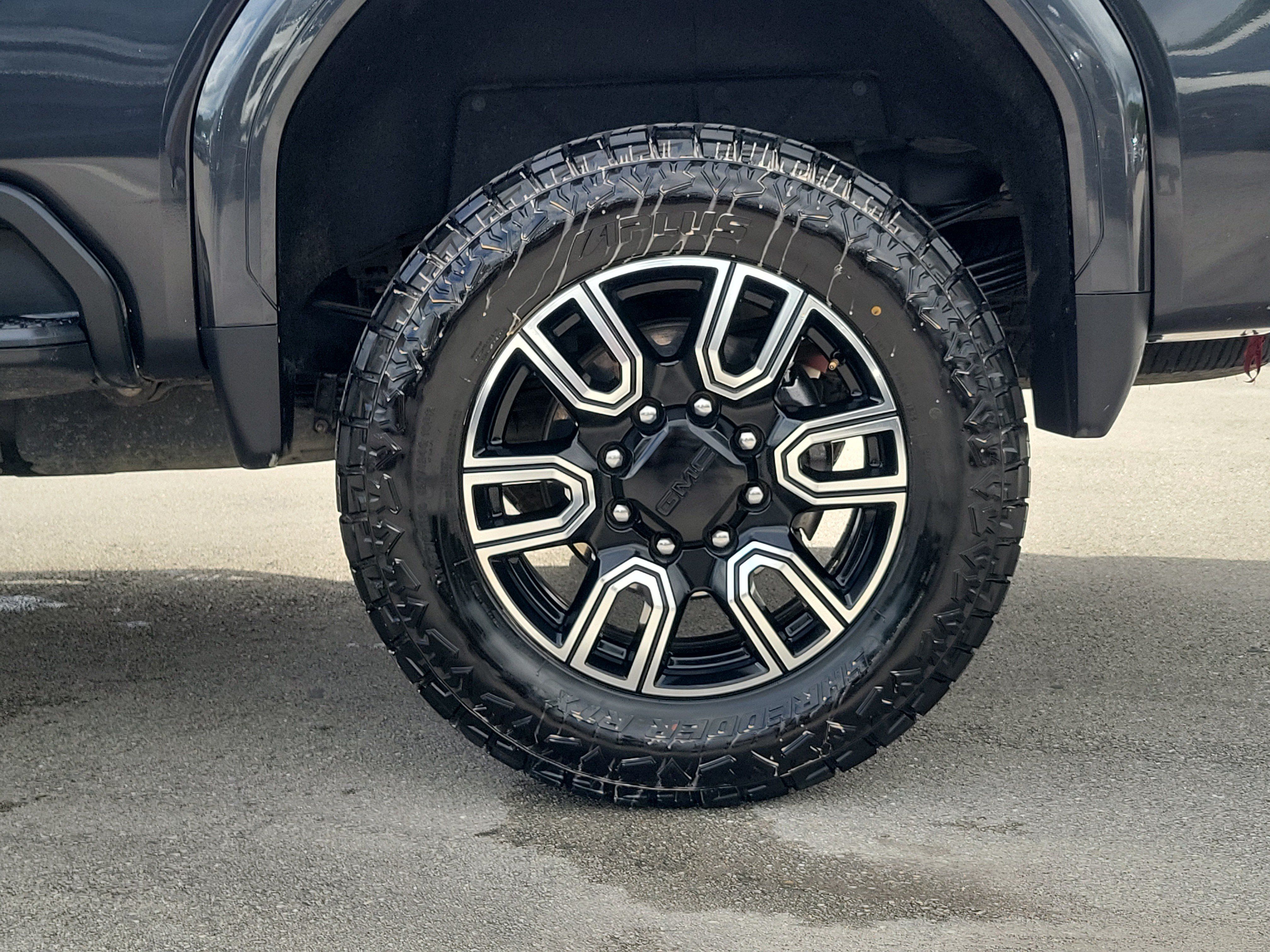 Used 2020 GMC Sierra 3500 AT4 w/ AT4 Premium Package AWD/4WD image 9