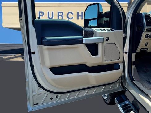 Used 2018 Ford F250 Lariat w/ Chrome Package AWD/4WD image 21