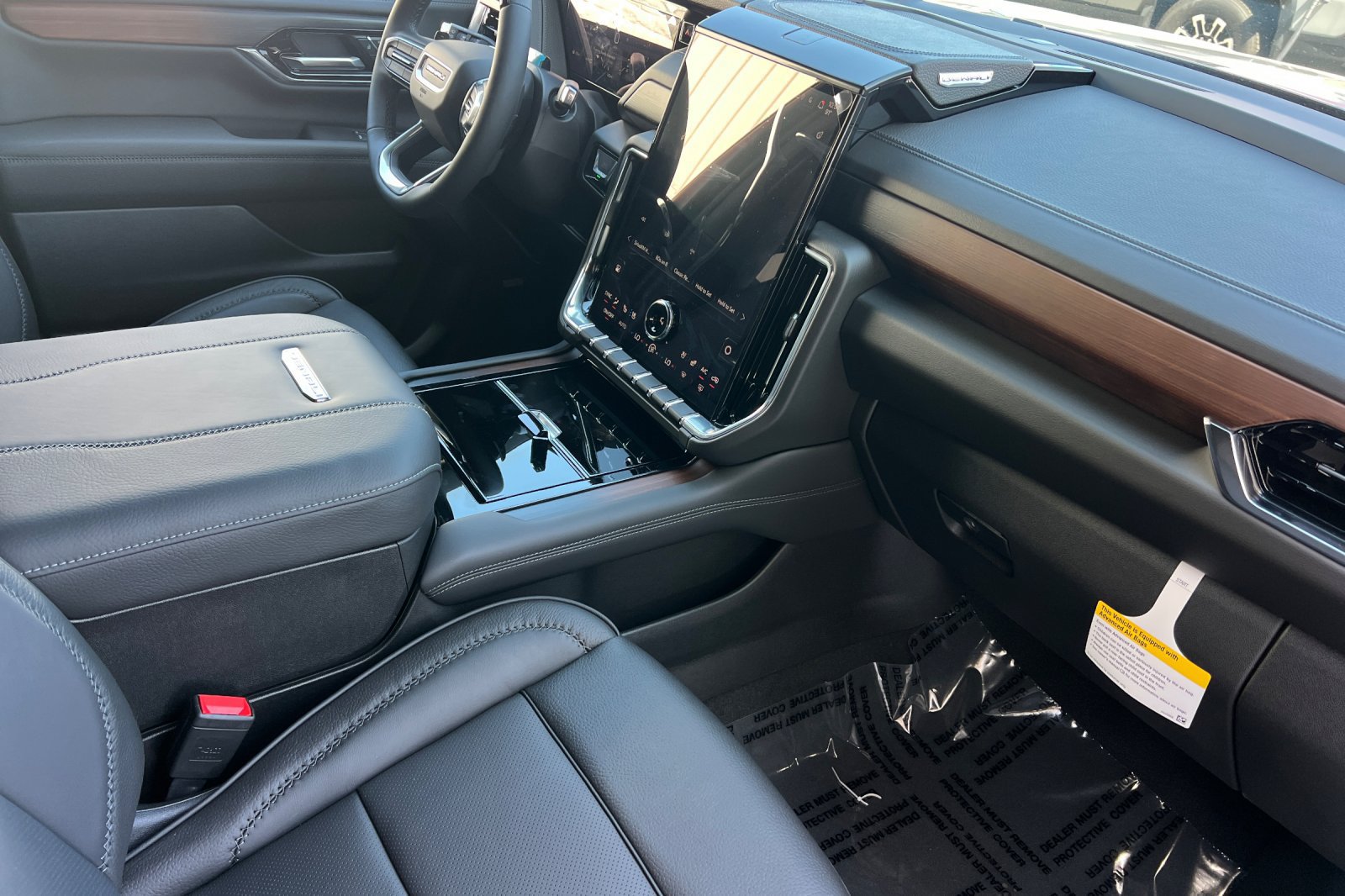 New 2026 GMC Yukon Denali w/ Denali Reserve Package AWD/4WD image 19