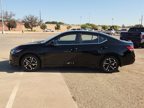 Used 2025 Nissan Sentra SV FWD image 2