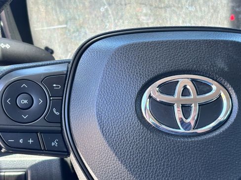 Used 2023 Toyota Corolla LE FWD image 19