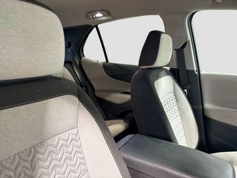 Used 2022 Chevrolet Equinox LS w/ LS Convenience Package FWD image 27