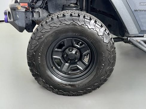 Used 2016 Jeep Wrangler Sport w/ Quick Order Package 24S AWD/4WD image 24