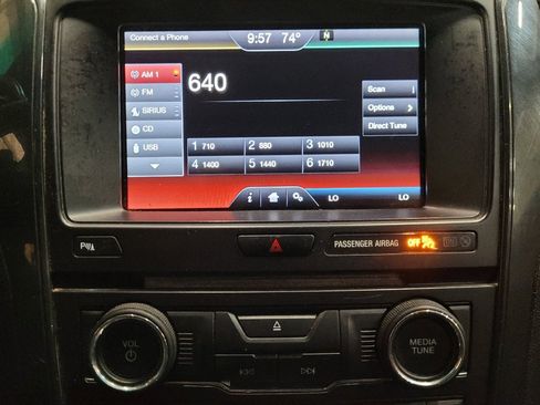 Used 2016 Ford Explorer XLT w/ Equipment Group 202A AWD/4WD image 25