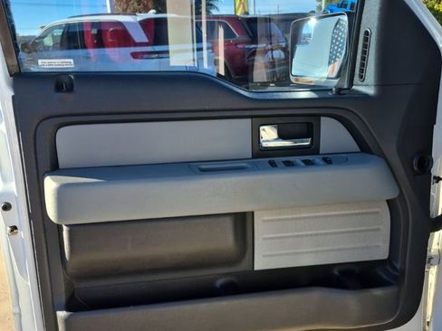 Used 2014 Ford F150 XLT w/ XLT Chrome Package image 13