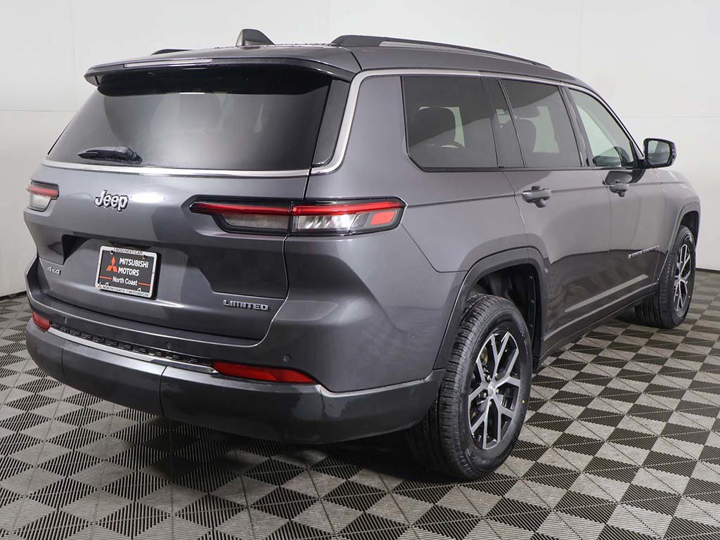 Used 2023 Jeep Grand Cherokee L Limited AWD/4WD image 12