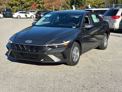 New 2026 Hyundai Elantra SE
