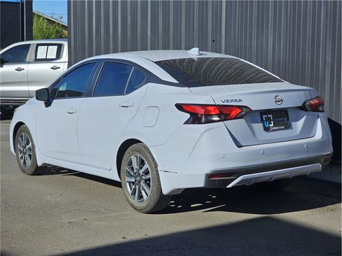 Used 2025 Nissan Versa SV w/ Trunk Package image 3