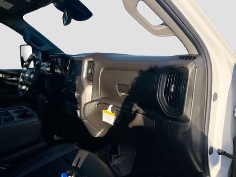 Used 2025 Chevrolet Silverado 2500 W/T w/ WT/CX Safety Package image 25