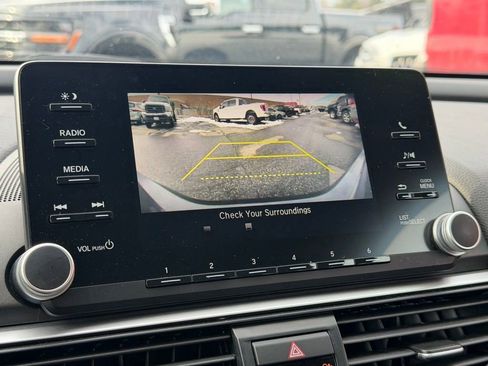 Used 2019 Honda Accord LX image 5