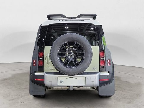 Certified 2020 Land Rover Defender 110 HSE AWD/4WD image 4