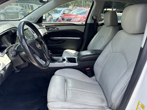 Used 2013 Cadillac SRX Luxury image 9