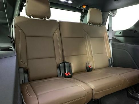 Used 2022 Chevrolet Tahoe High Country AWD/4WD image 8