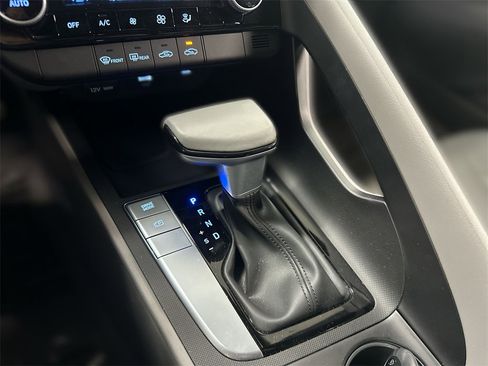 Used 2025 Hyundai Elantra Sport image 20