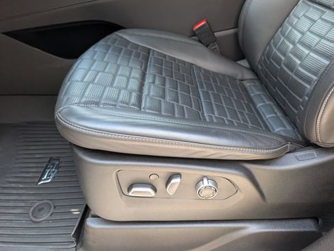 Used 2024 Cadillac Escalade Sport Platinum w/ LPO, Floor Liner Package AWD/4WD image 21