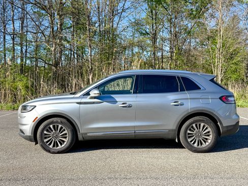 Certified 2023 Lincoln Nautilus AWD w/ Premium Package image 8