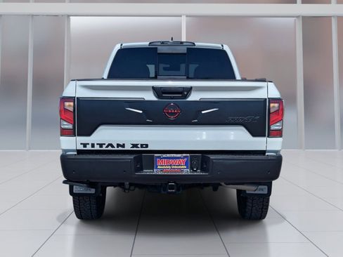 Certified 2024 Nissan Titan PRO-4X AWD/4WD image 4