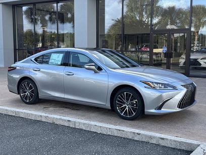 New 2025 Lexus ES 350 w/ Premium Package