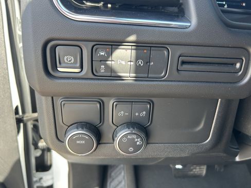 Certified 2024 Chevrolet Tahoe LT RWD image 32