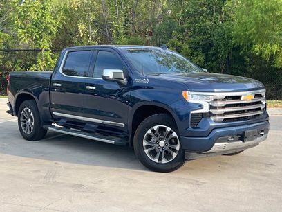 Used 2022 Chevrolet Silverado 1500 High Country w/ Z71 Off-Road Package